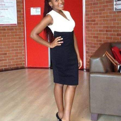 Miss Akhona Tshutsha
